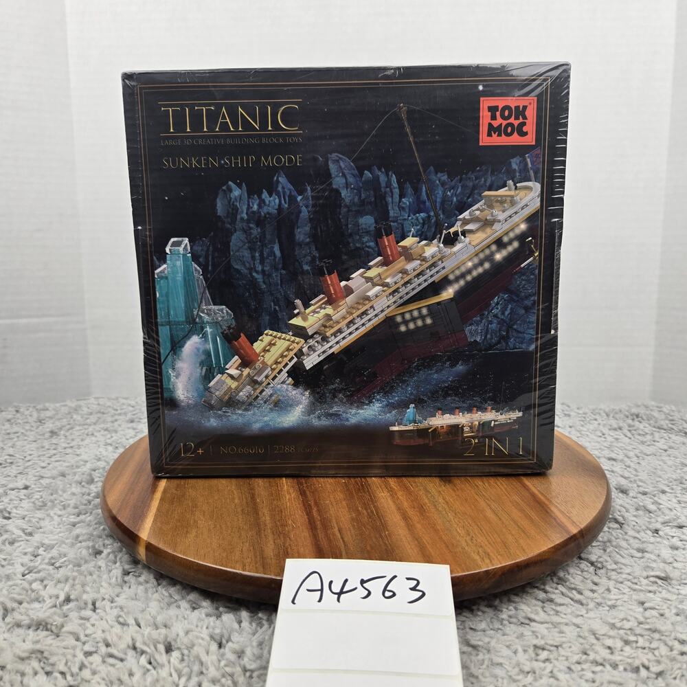 Sealed Tok Moc Titanic 66010 2288pcs  2 In 1 Block Model